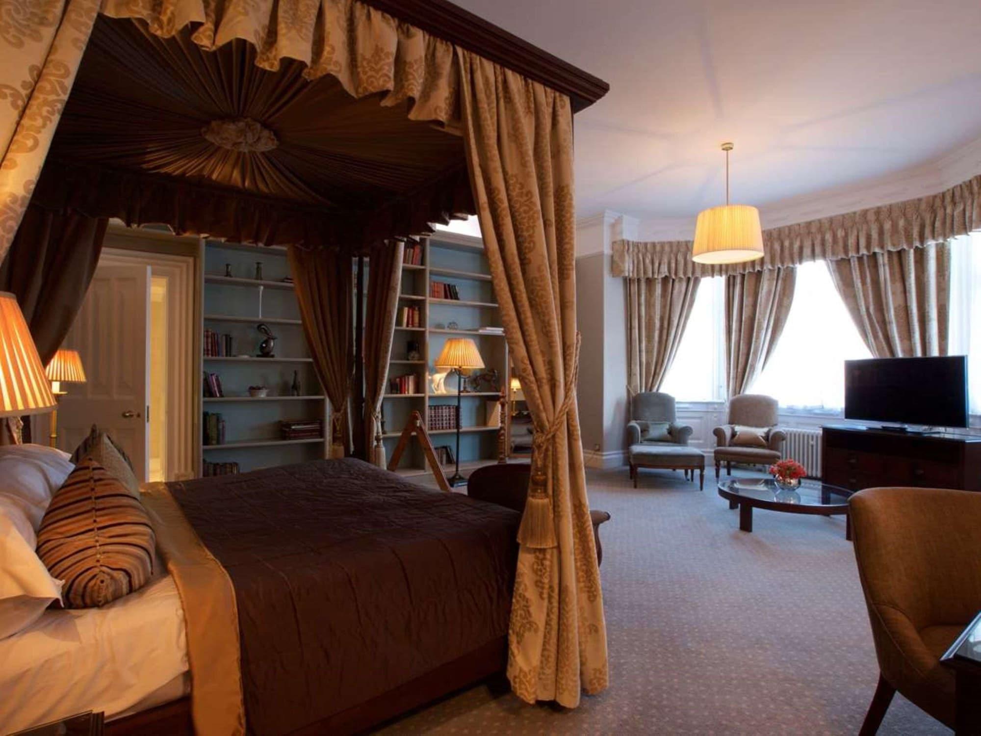 เดอะ เวลคอมบ์ โฮเทล บีดับบลิว พรีเมียร์ คอลเลกชั่น บาย เบสท์ เวสเทิร์น Hotel สแตรทฟอร์ด อะพอน เอวอน ภายนอก รูปภาพ